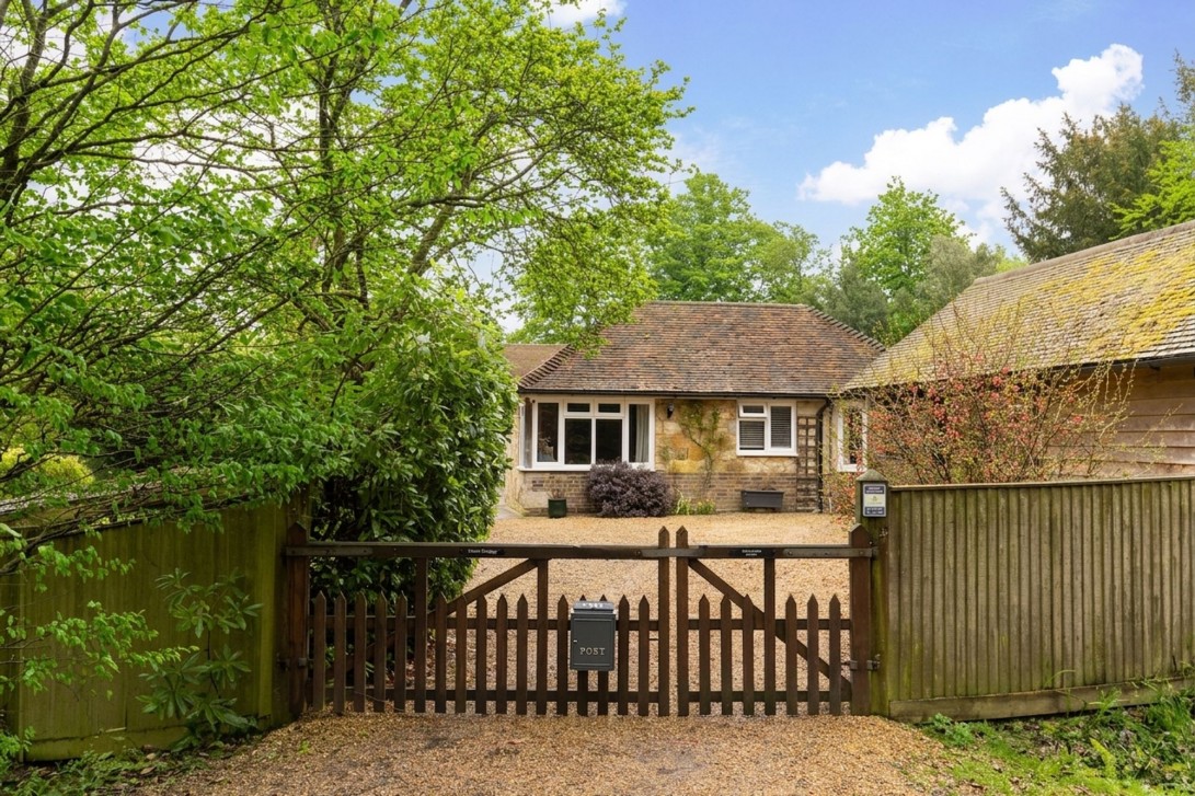 Photo of Moons Cottage Marsh Green, Hartfield