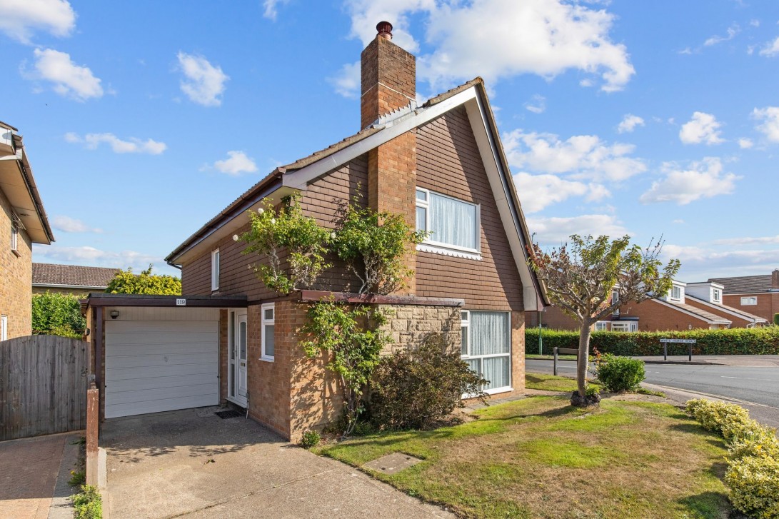 Photo of 119 Lambs Farm Road, Horsham
