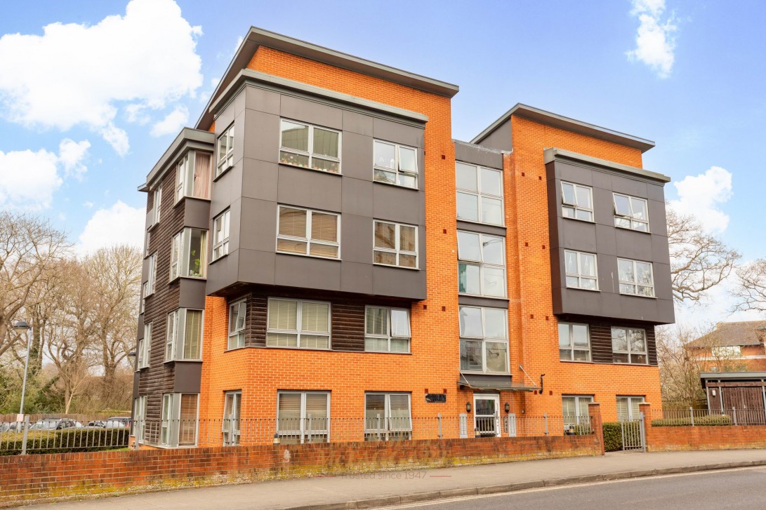 Photo of Flat 10, Crawley