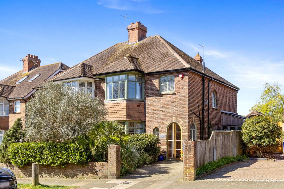 Photo of 154 Holmes Avenue, Hove