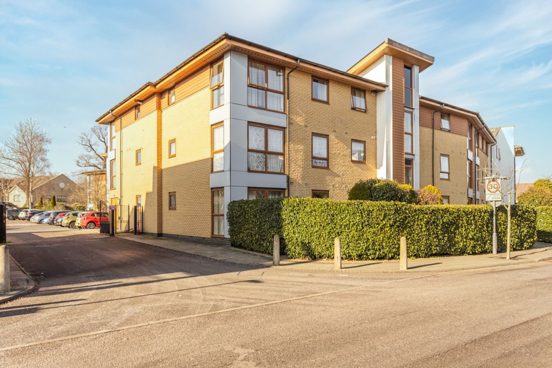 Photo of Flat 42, Crawley