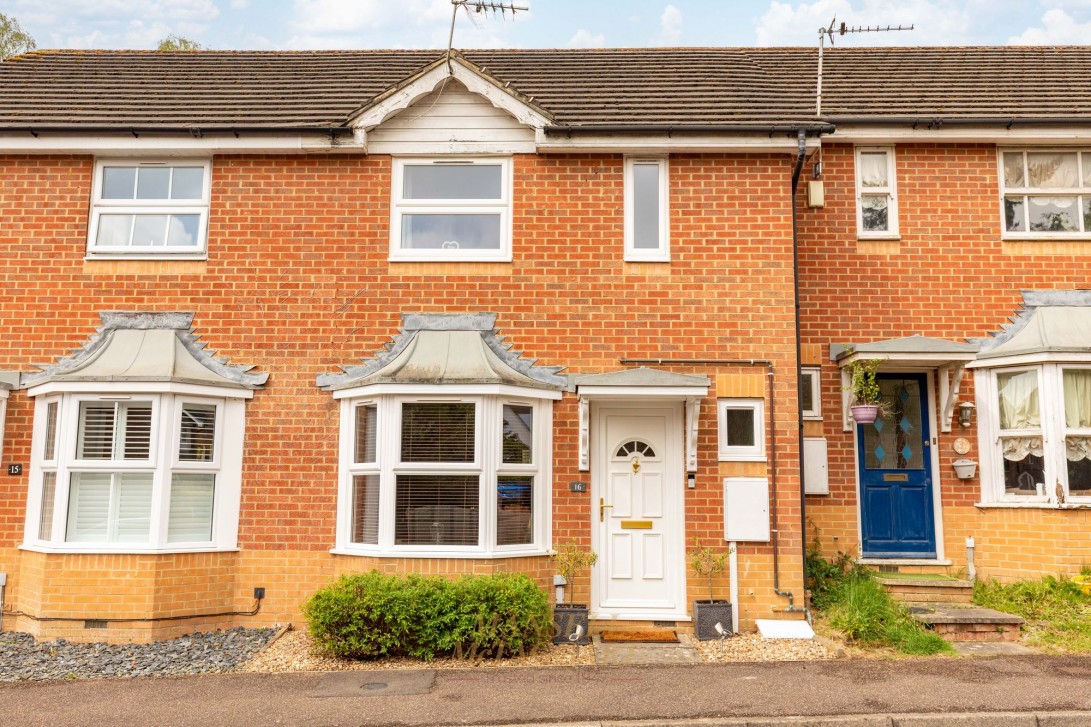 Photo of 16 Penfold Road, Crawley