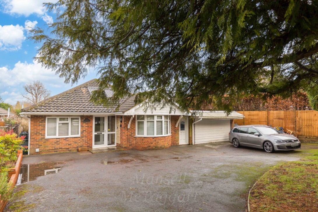 Photo of 126 Copthorne Road, East Grinstead