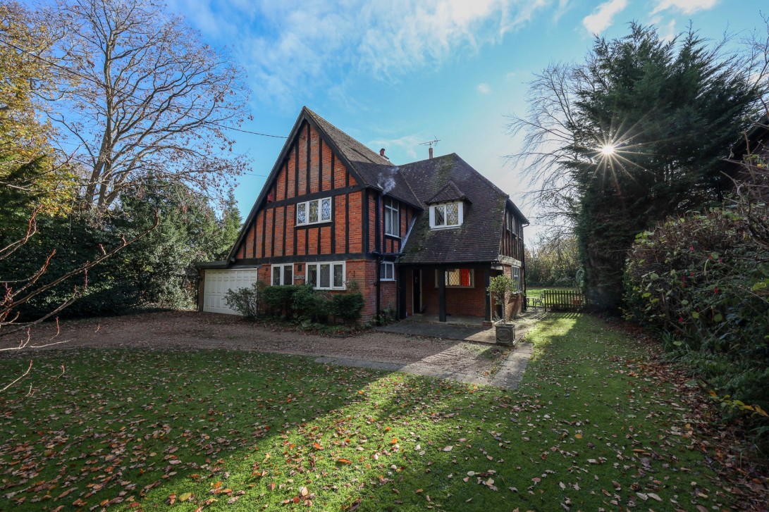 Photo of 6 Folders Lane, Burgess Hill