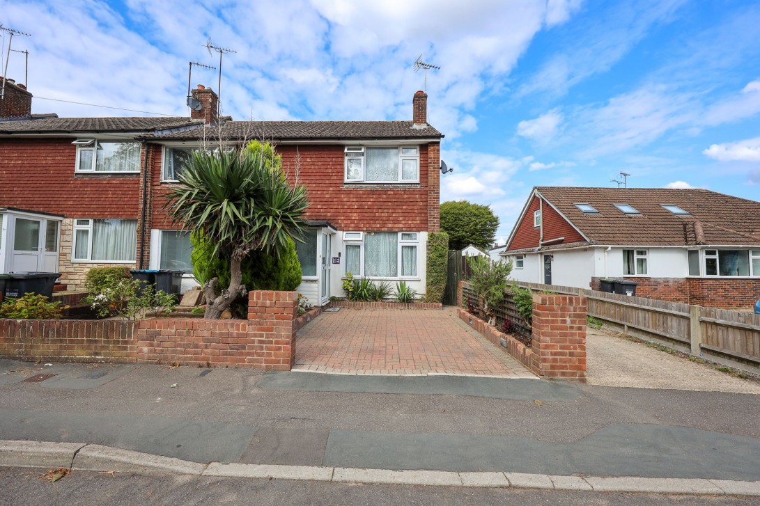 Photo of 1e Cants Lane, Burgess Hill