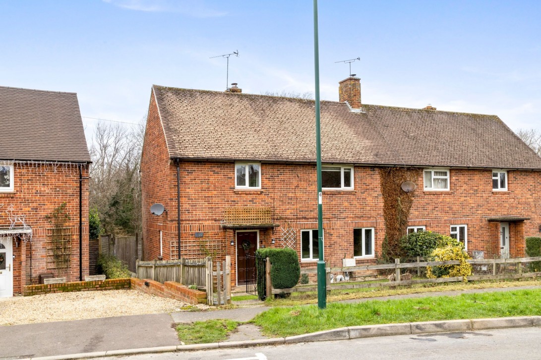 Photo of 25 Furze Road, Horsham