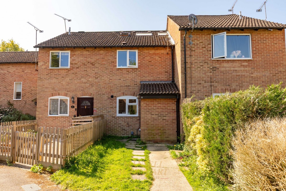 Photo of 18 Buchans Lawn, Crawley