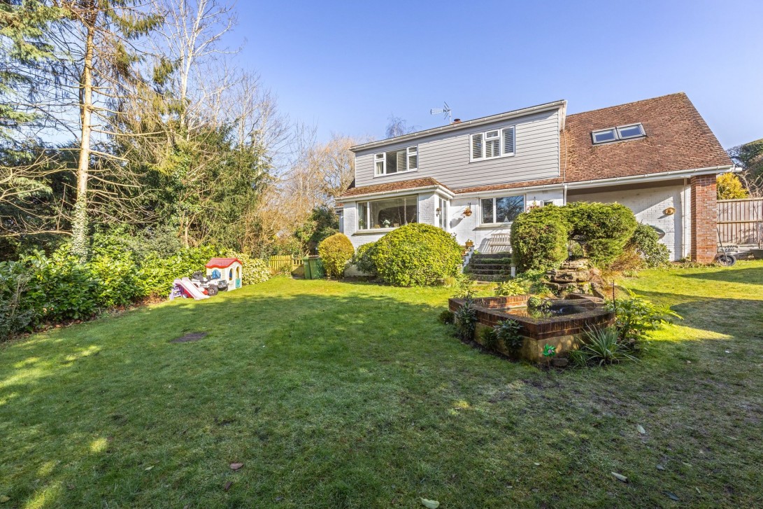 Photo of The Lee Byne Close, Pulborough