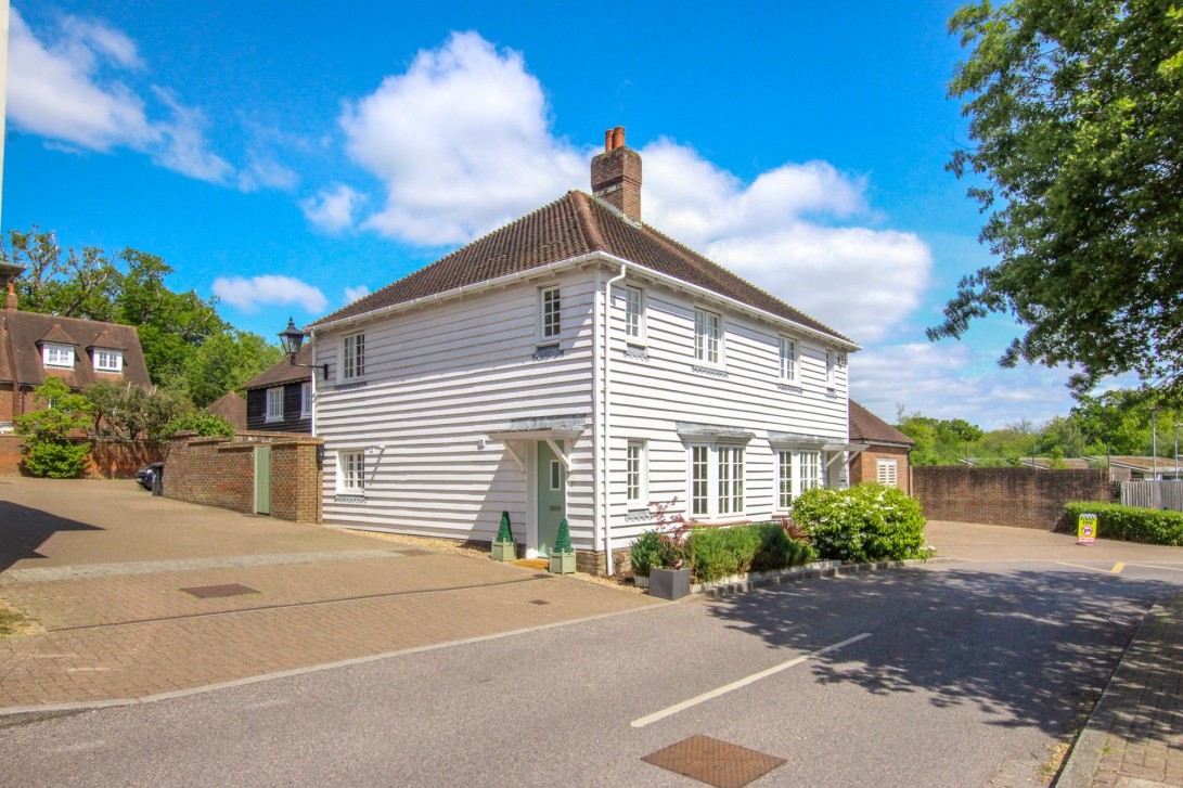 Photo of 6 Updown Hill, Haywards Heath