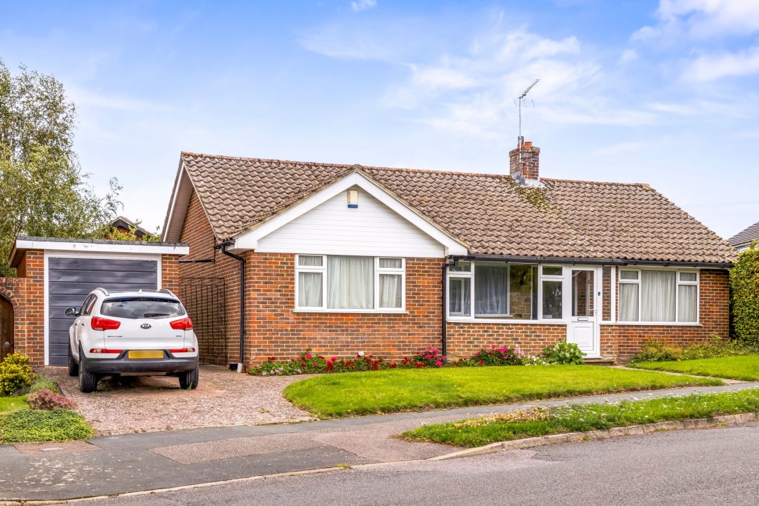 Photo of 52 Silver Lane, Billingshurst