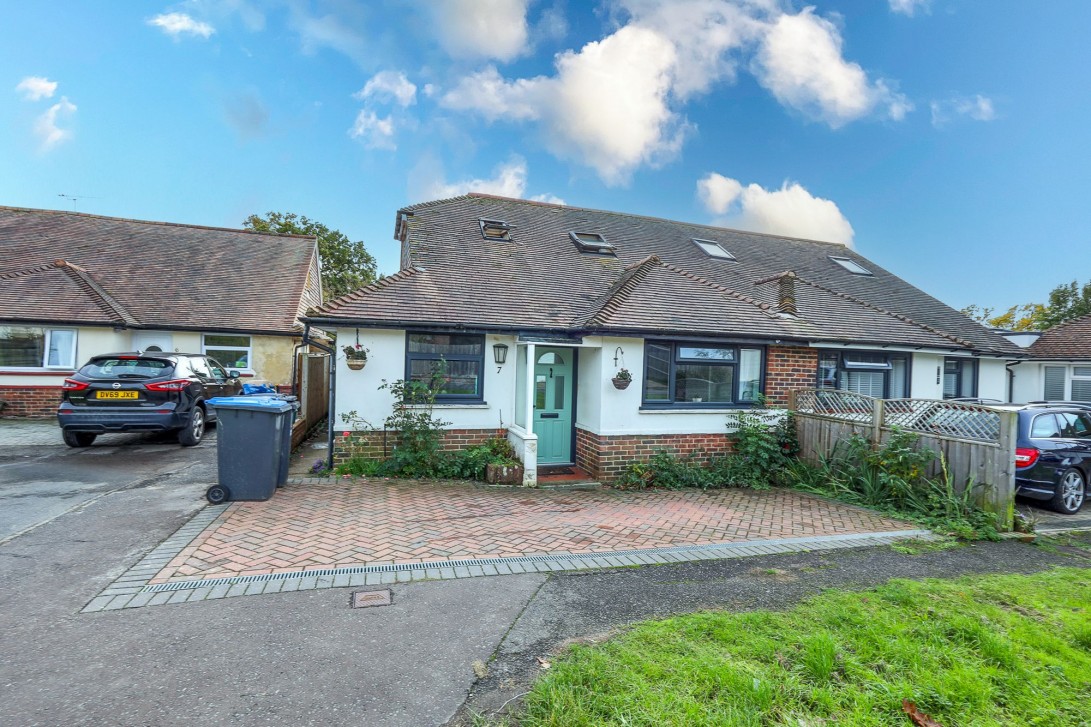 Photo of 7 Meeds Road, Burgess Hill