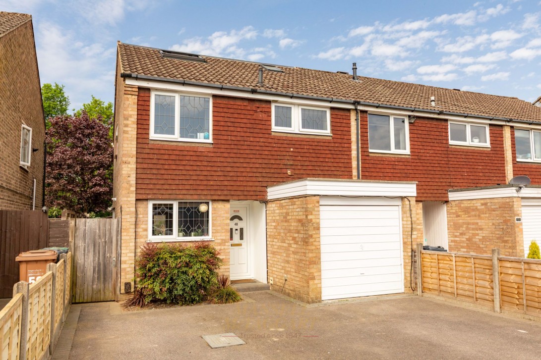 Photo of 48 Tanyard Way, Horley
