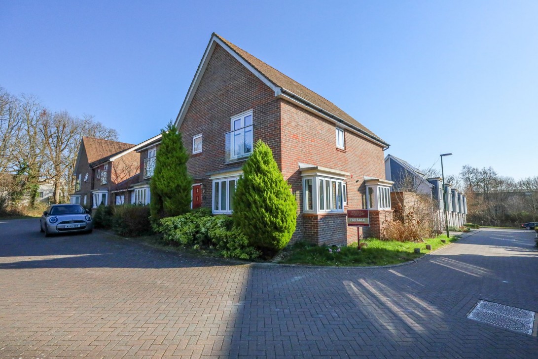 Photo of 12 Goldfinch Road, Burgess Hill
