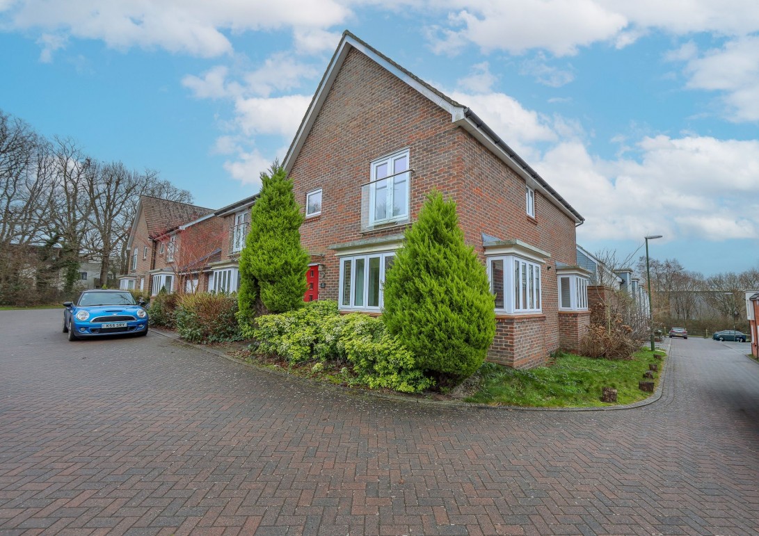 Photo of 12 Goldfinch Road, Burgess Hill