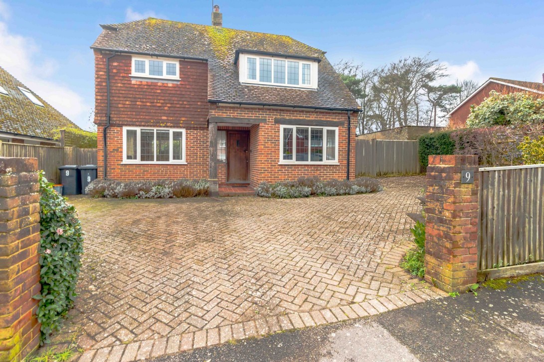 Photo of 9 Linden Chase, Uckfield