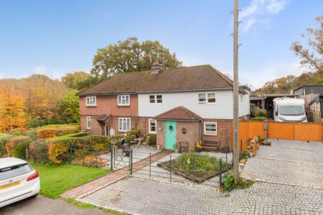 Photo of 2 Brook Cottages New Road, Crowborough