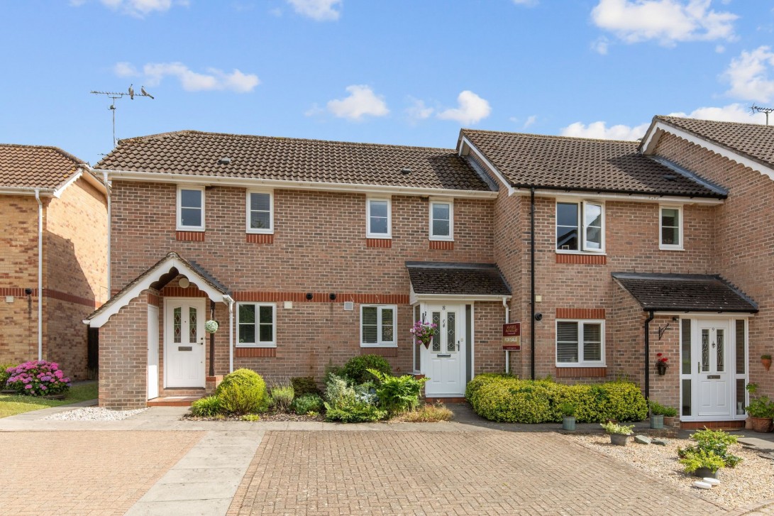 Photo of 8 Skylark View, Horsham
