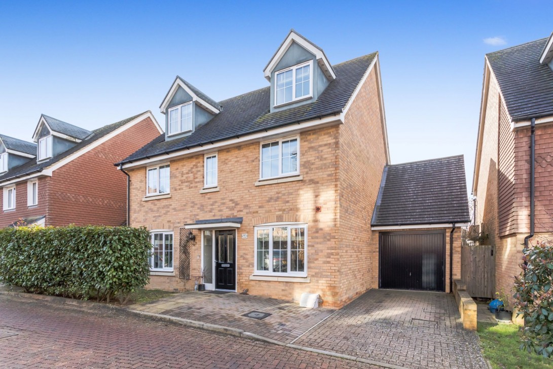 Photo of 61 The Alders, Billingshurst