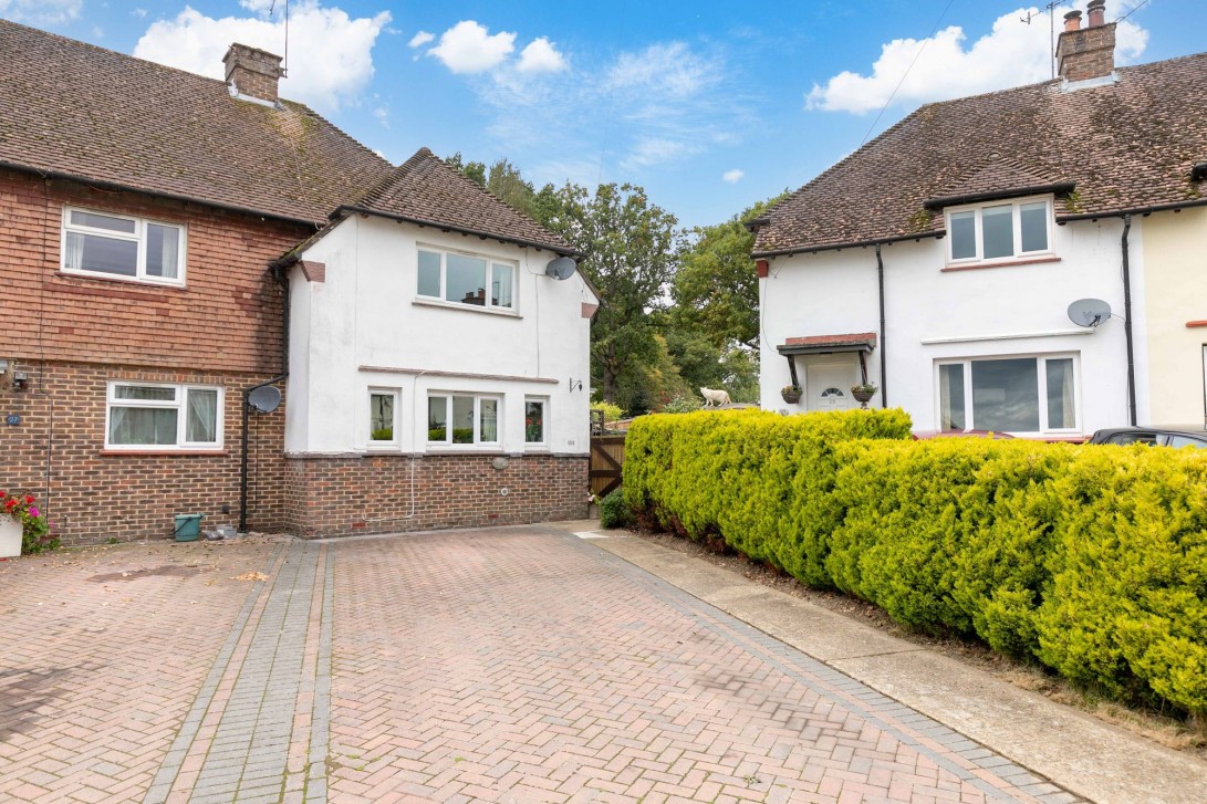 Photo of 26 Featherstone, Lingfield