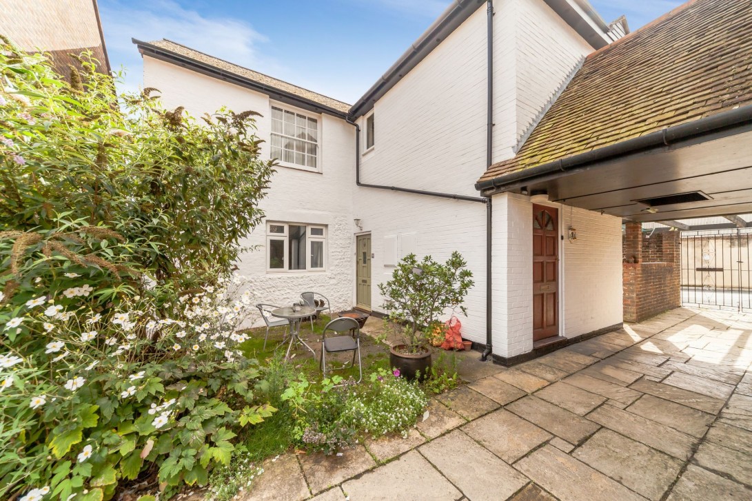 Photo of 2 Barn Stables De Montfort Road, Lewes