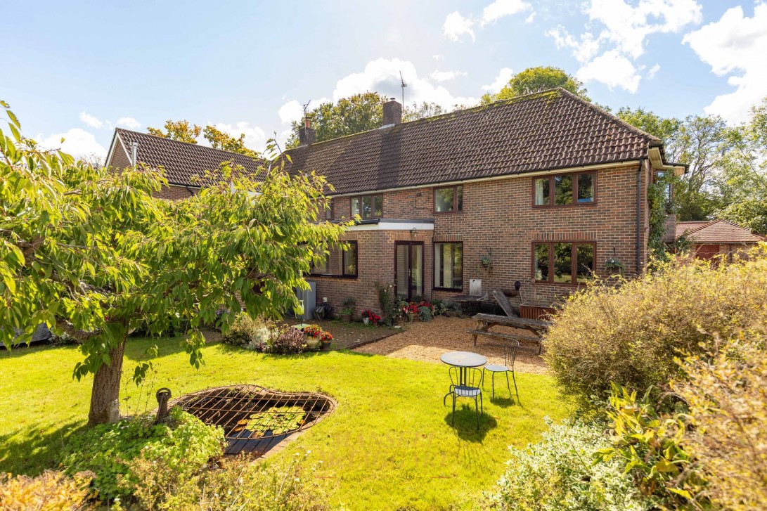 Photo of 1 Orchard Cottages Cansiron Lane, East Grinstead