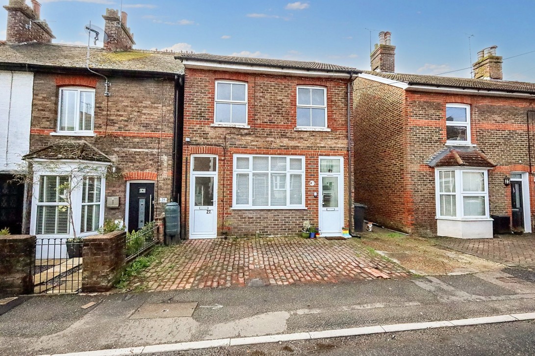 Photo of 27a Newport Road, Burgess Hill