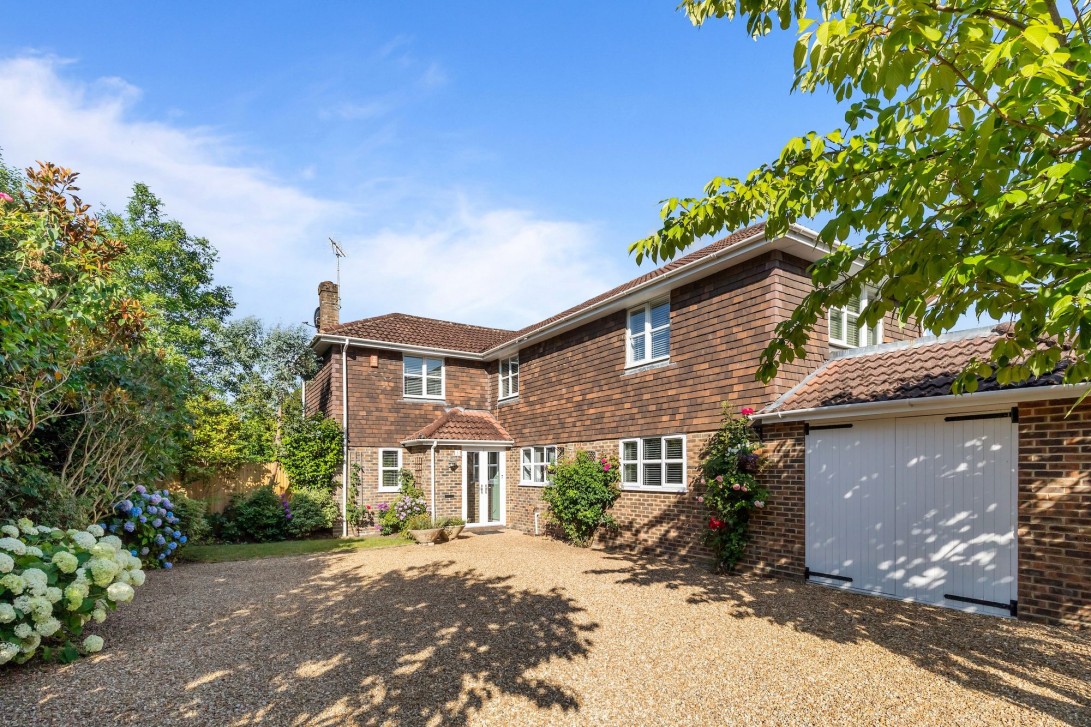 Photo of 1 Ashleigh Road, Horsham