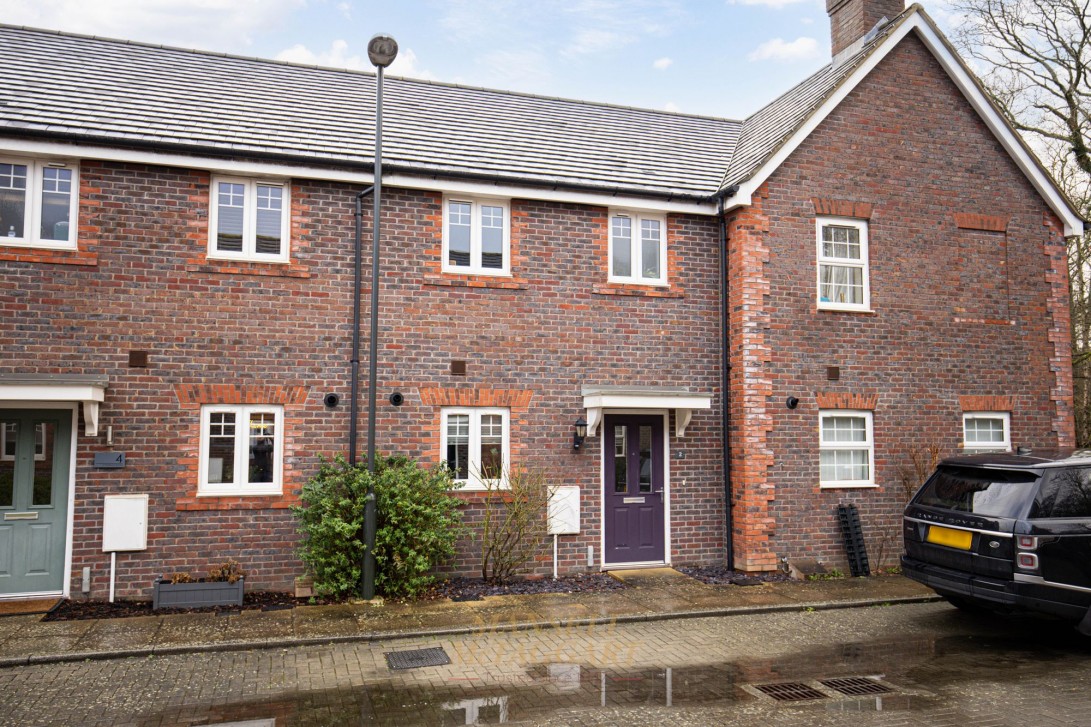 Photo of 2 Charlbury Road, Crawley