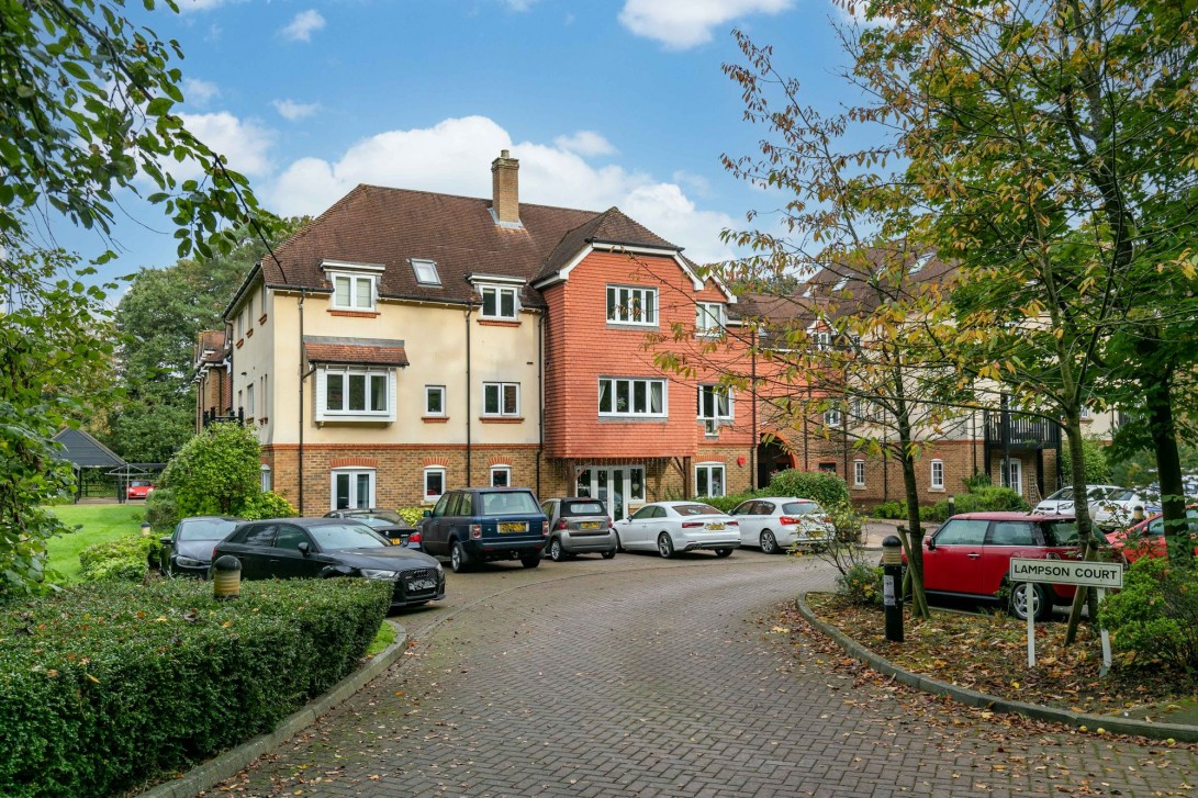 Photo of Flat 44, Crawley