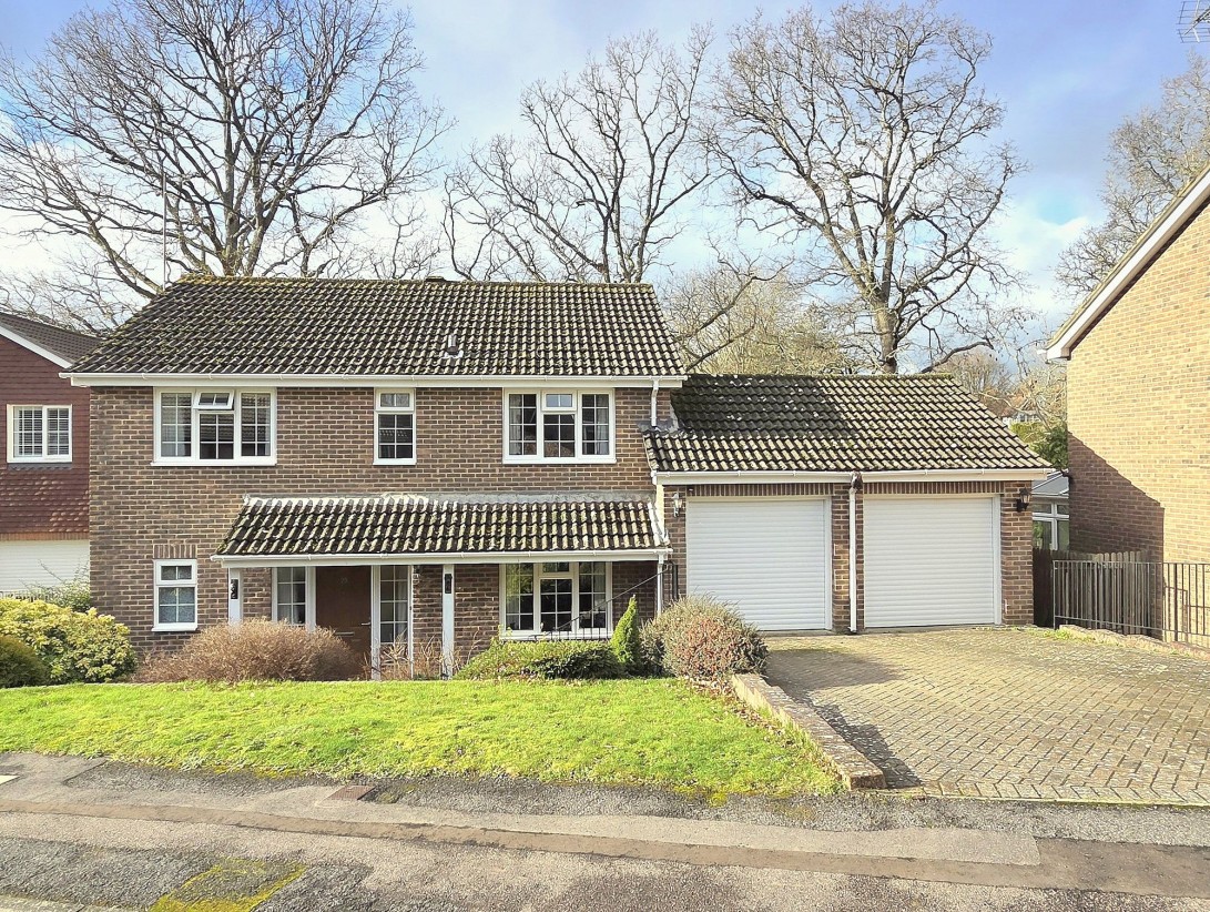 Photo of 23 Portsmouth Wood Close, Haywards Heath