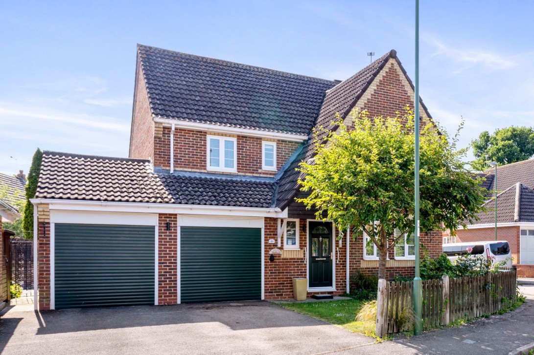 Photo of 49 Linfield Copse, Pulborough