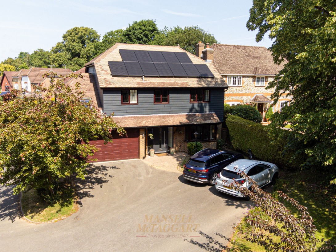 Photo of 3 Weller Close, Crawley