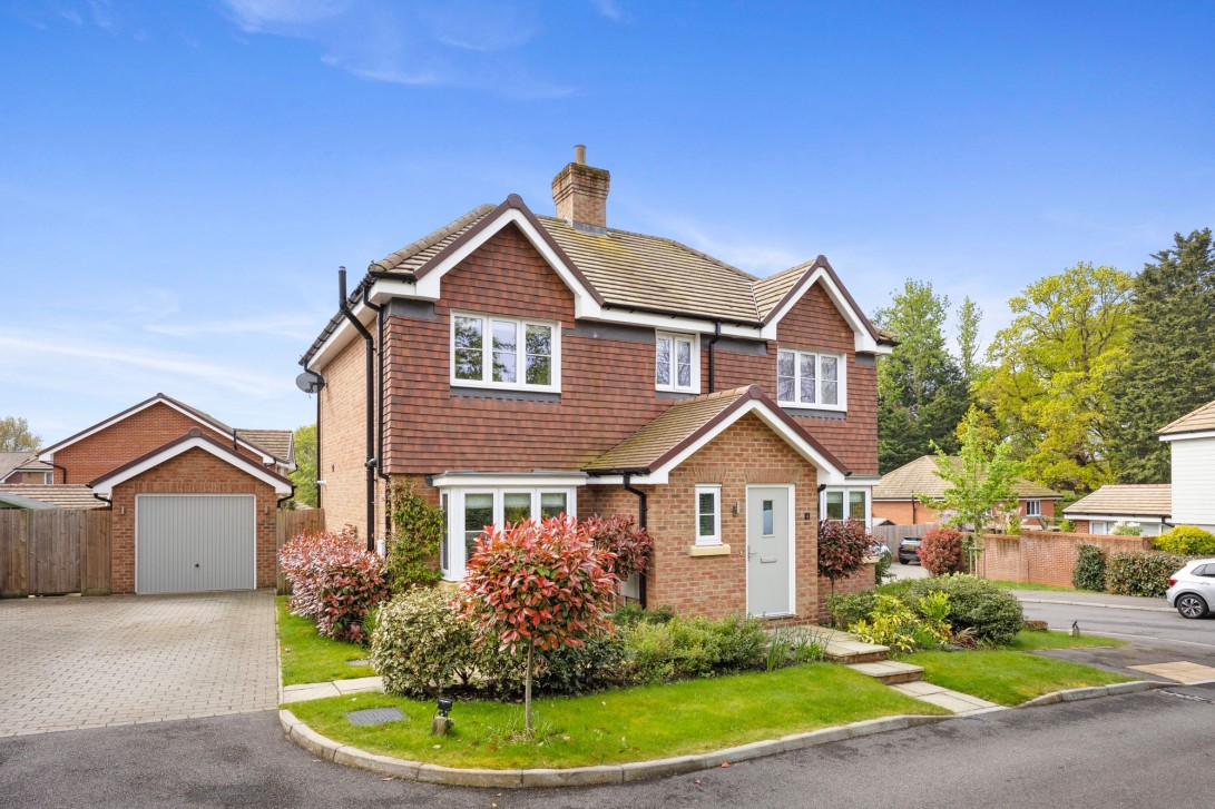 Photo of 4 Great Meadow, Wisborough Green