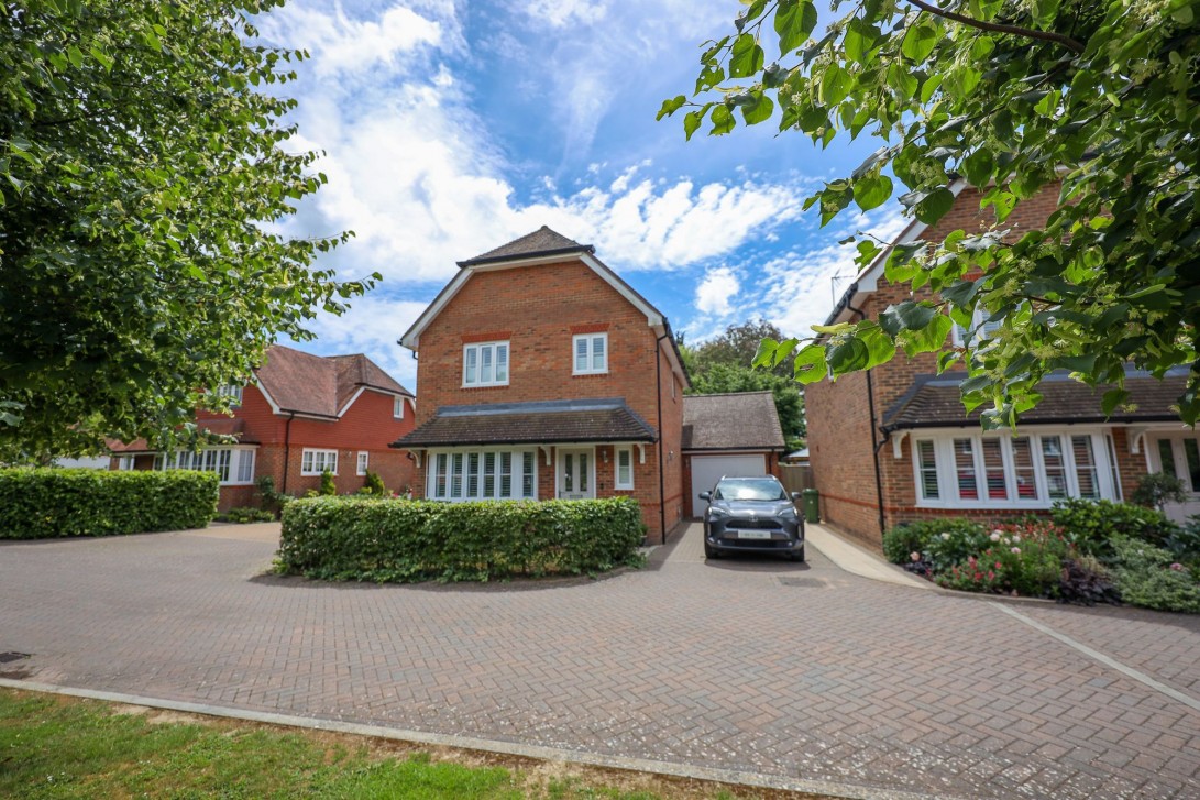 Photo of 16 Medway Gardens, Burgess Hill