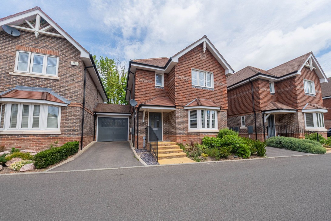 Photo of 6 Longheath, Haywards Heath