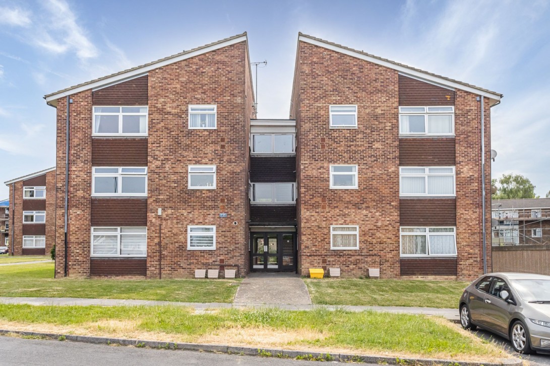 Photo of 12 Hillmead, Crawley