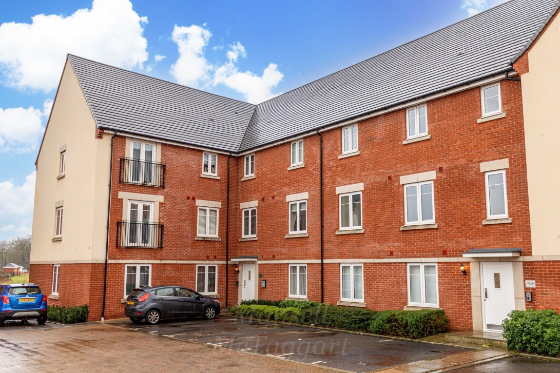 Photo of 4 Horn House Eames Way, Crawley