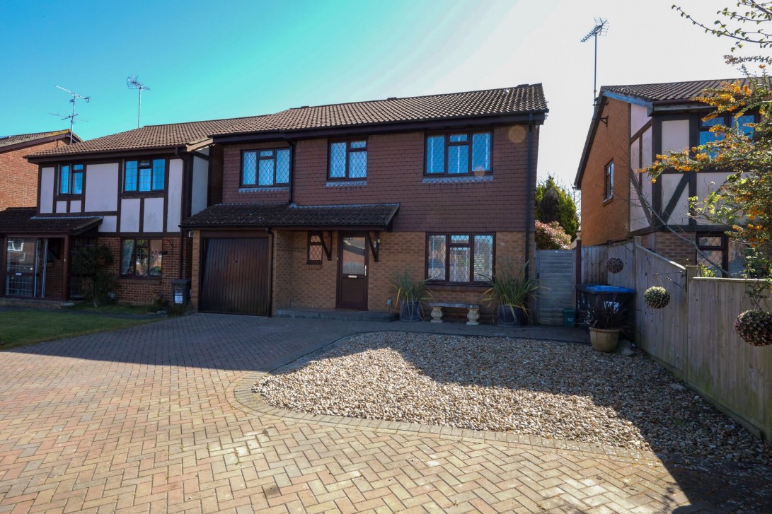 Photo of 16 The Gilligans, Burgess Hill