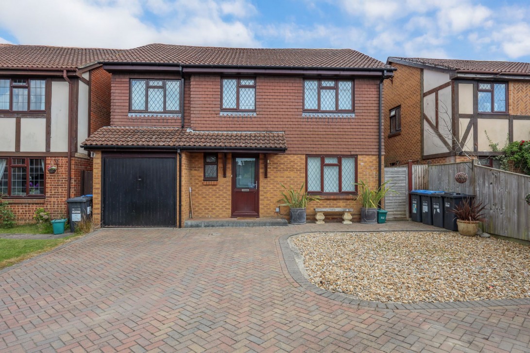 Photo of 16 The Gilligans, Burgess Hill