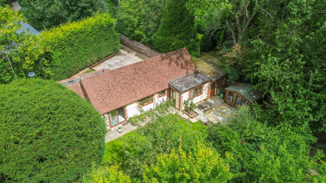 Photo of Willow Pond Cottage, Ditchling Common, East Sussex
