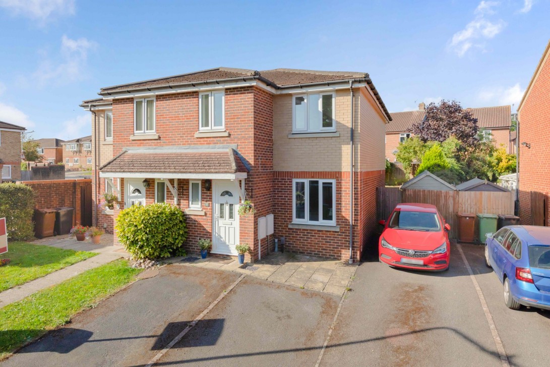 Photo of 2 Mulberry Close, Tunbridge Wells