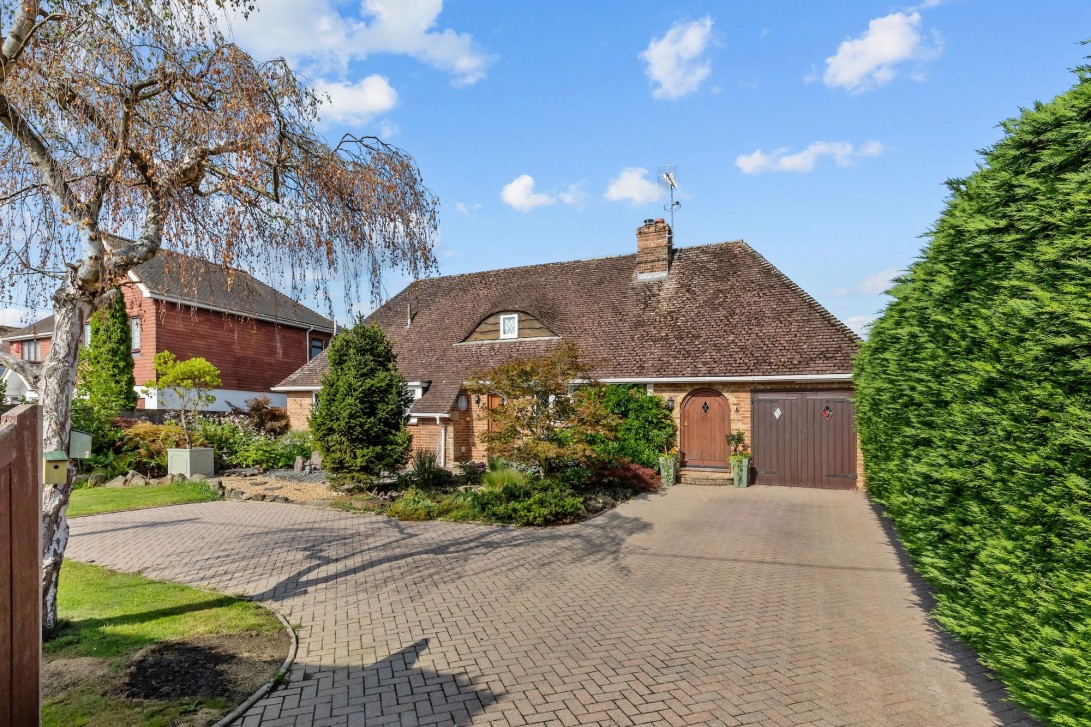 Photo of Crantock Henfield Road, Horsham