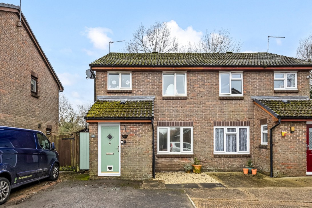 Photo of 48 Sullington Copse, Pulborough