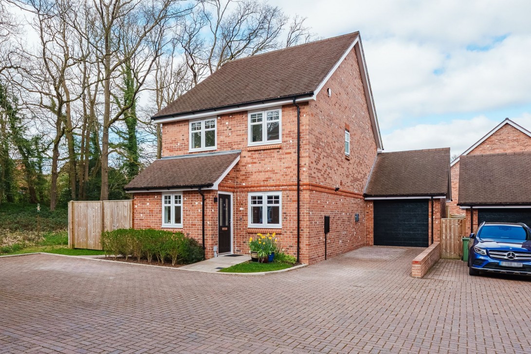 Photo of 14 Merrifield Lane, Burgess Hill