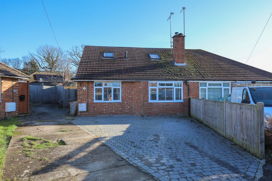 Photo of 3 Manor Close, Burgess Hill
