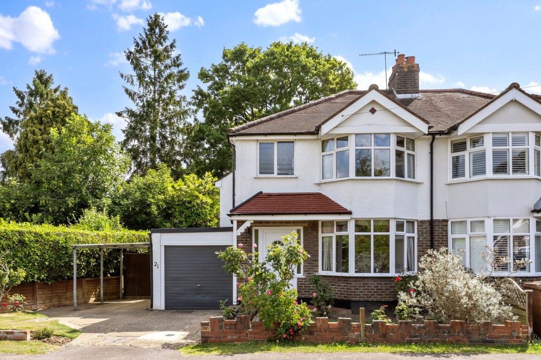 Photo of 21 Wolverton Gardens, Horley