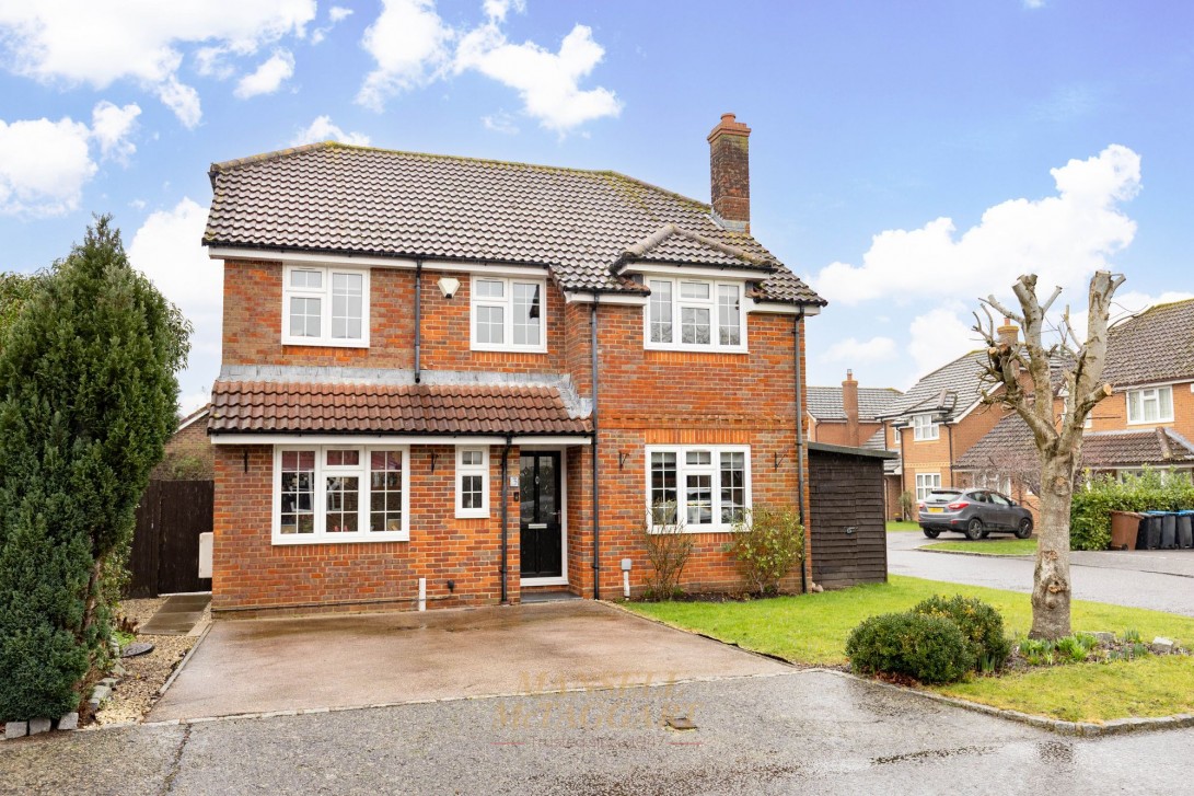 Photo of 3 Quebec Close, Horley