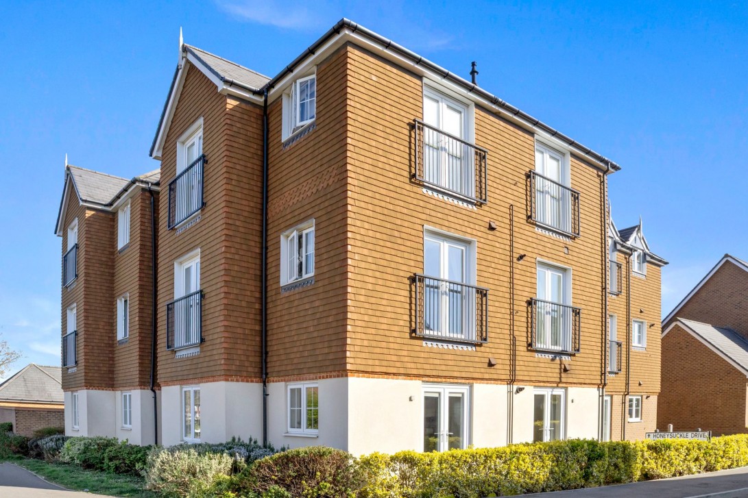 Photo of 36 Honeysuckle Drive, Billingshurst