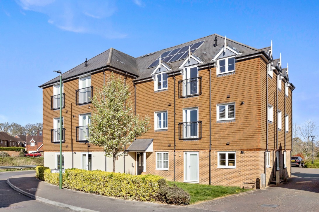 Photo of 36 Honeysuckle Drive, Billingshurst