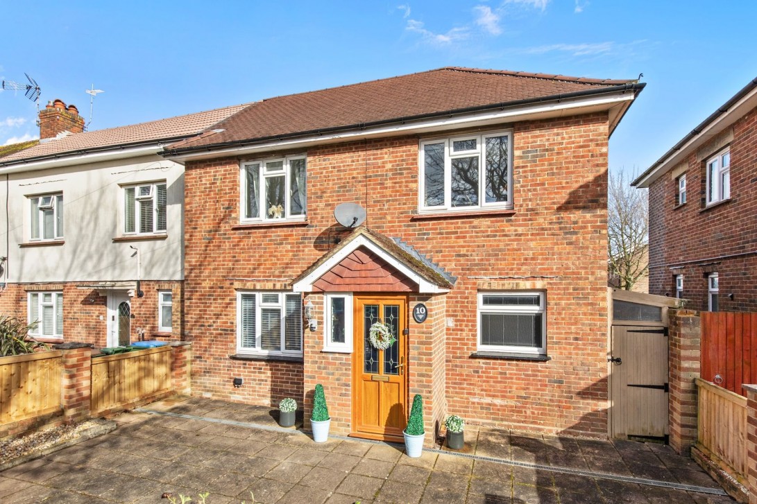 Photo of 10 Oakleigh Road, Horsham